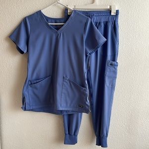 Grey’s Anatomy Women’s Scrub Set in Ceil Blue